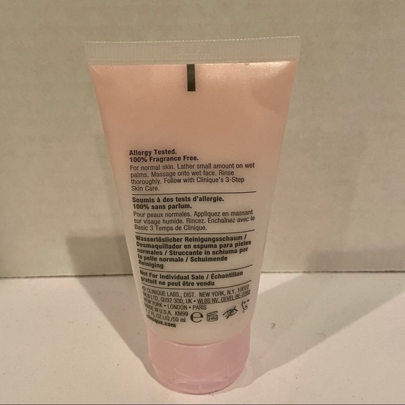 Clinique Rinse Off Foaming Cleanser Mousse 1.7oz - Picture 2 of 4